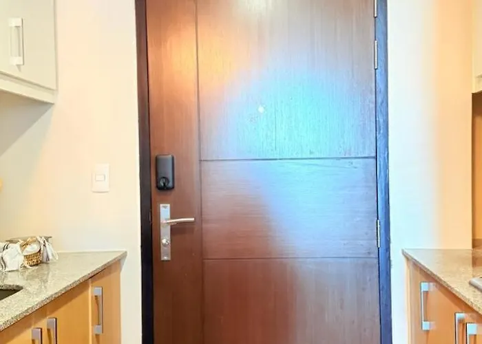 Apartment Uptown Parksuites Tower One - Bgc Taguig, Manila